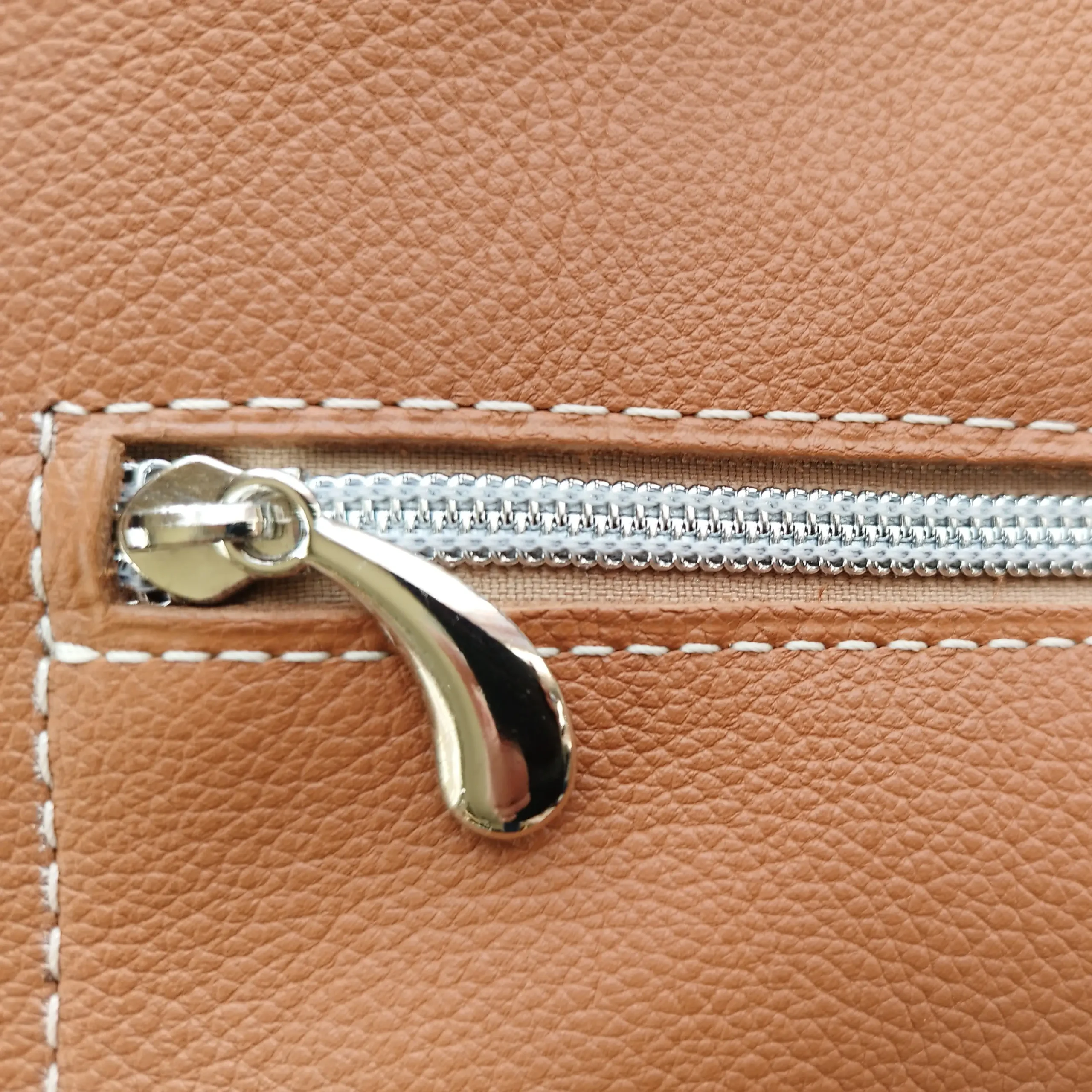 Sac ordinateur artisanal cuir pleine fleur camel - Pièce unique – Image 5